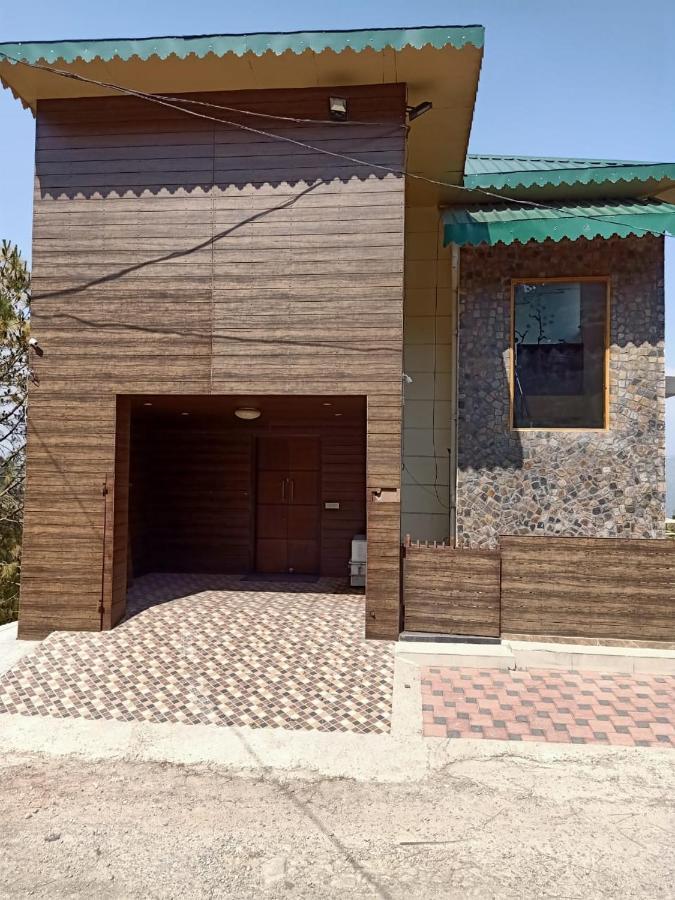 Villa Pine Peak à Kasauli Extérieur photo
