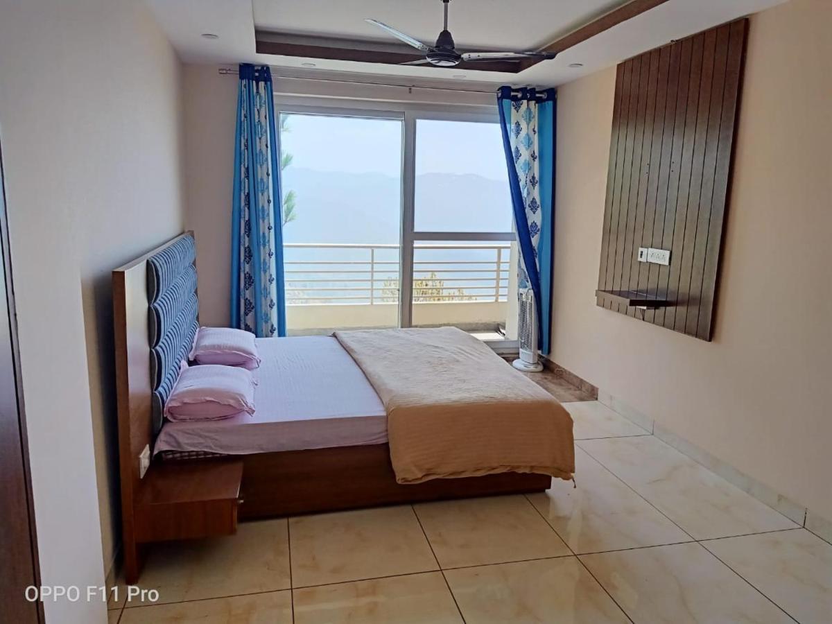 Villa Pine Peak à Kasauli Extérieur photo